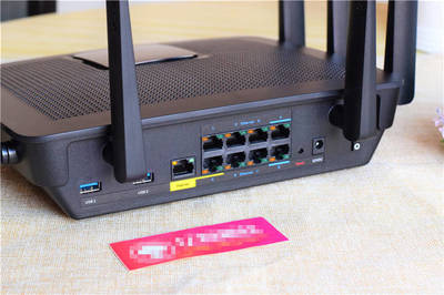 領(lǐng)勢Linksys智能路由器EA9500S體驗 外觀霸氣，穩(wěn)定廣覆蓋